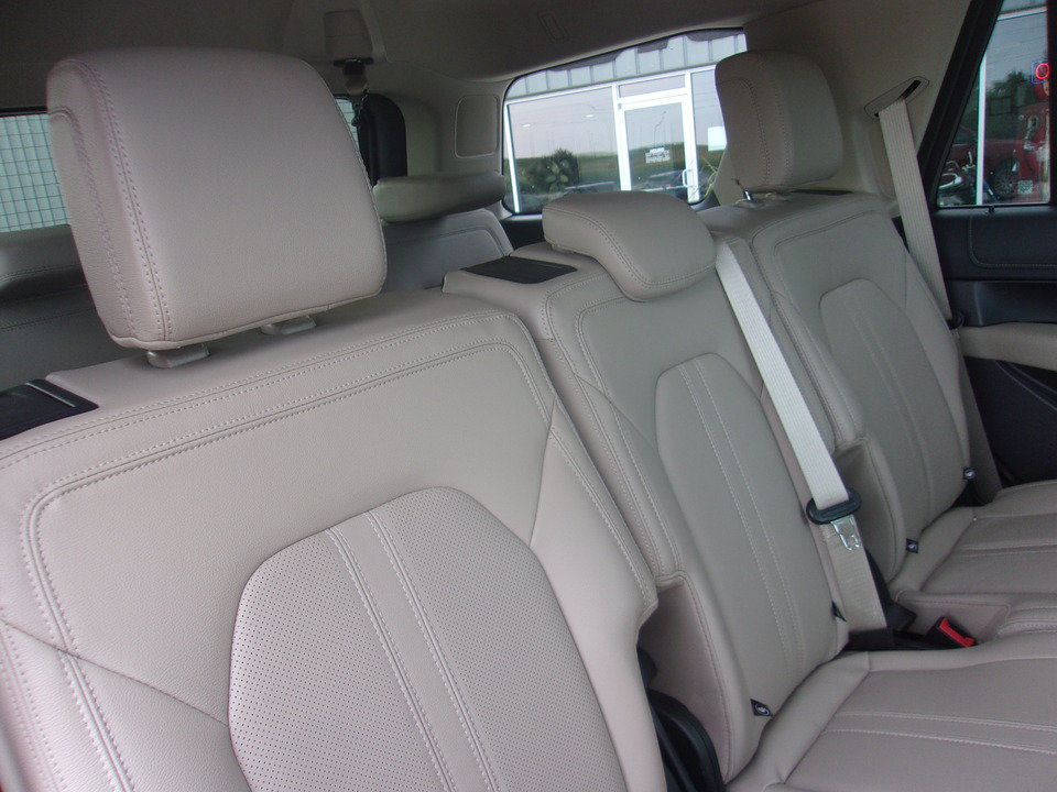 Used 2022 Ford Expedition Limited AWD/4WD image 17