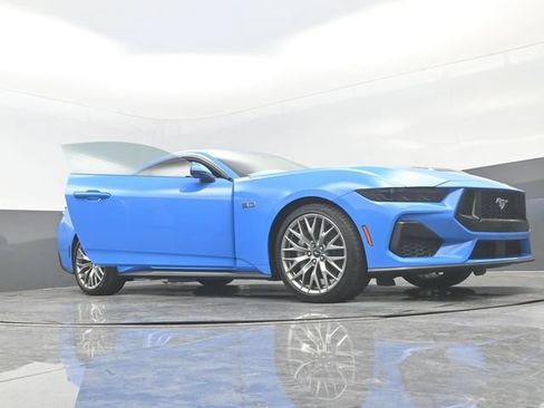Used 2025 Ford Mustang GT Premium RWD image 28