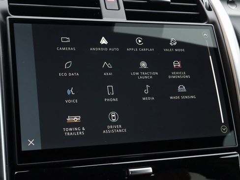 Used 2025 Land Rover Discovery Dynamic SE image 22