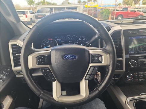 Used 2020 Ford F250 Lariat w/ Chrome Package image 32