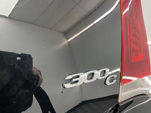 Used 2016 Chrysler 300 C image 27