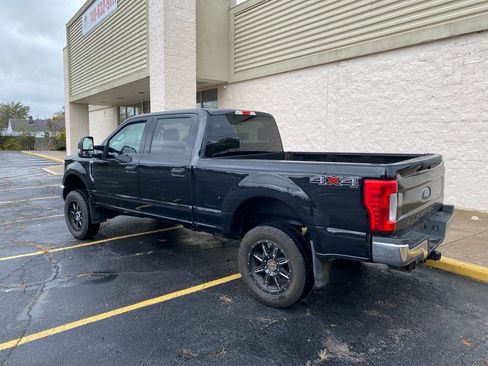 Used 2019 Ford F250 XLT w/ Snow Plow Prep Package image 3