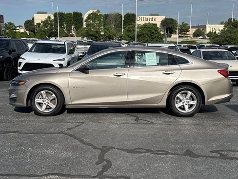 Used 2023 Chevrolet Malibu LT w/ Driver Confidence Package FWD image 11