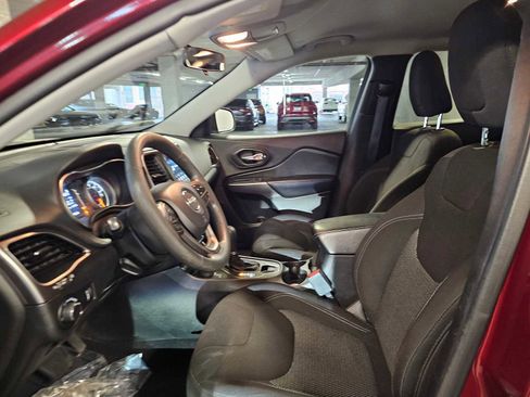 Used 2020 Jeep Cherokee Latitude image 29