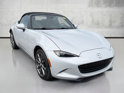 Used 2016 MAZDA MX-5 Miata Grand Touring image 3