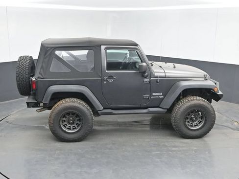 Used 2018 Jeep Wrangler Sport AWD/4WD image 25