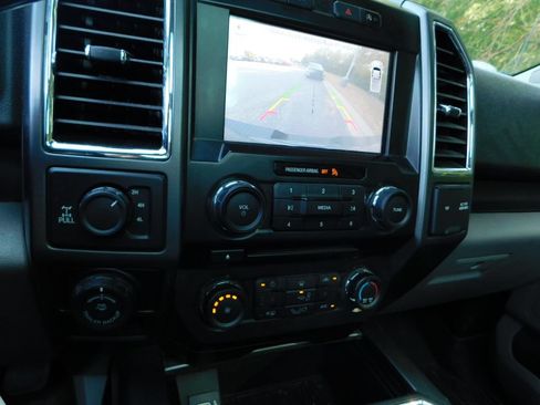 Used 2017 Ford F150 XLT w/ Equipment Group 302A Luxury AWD/4WD image 4