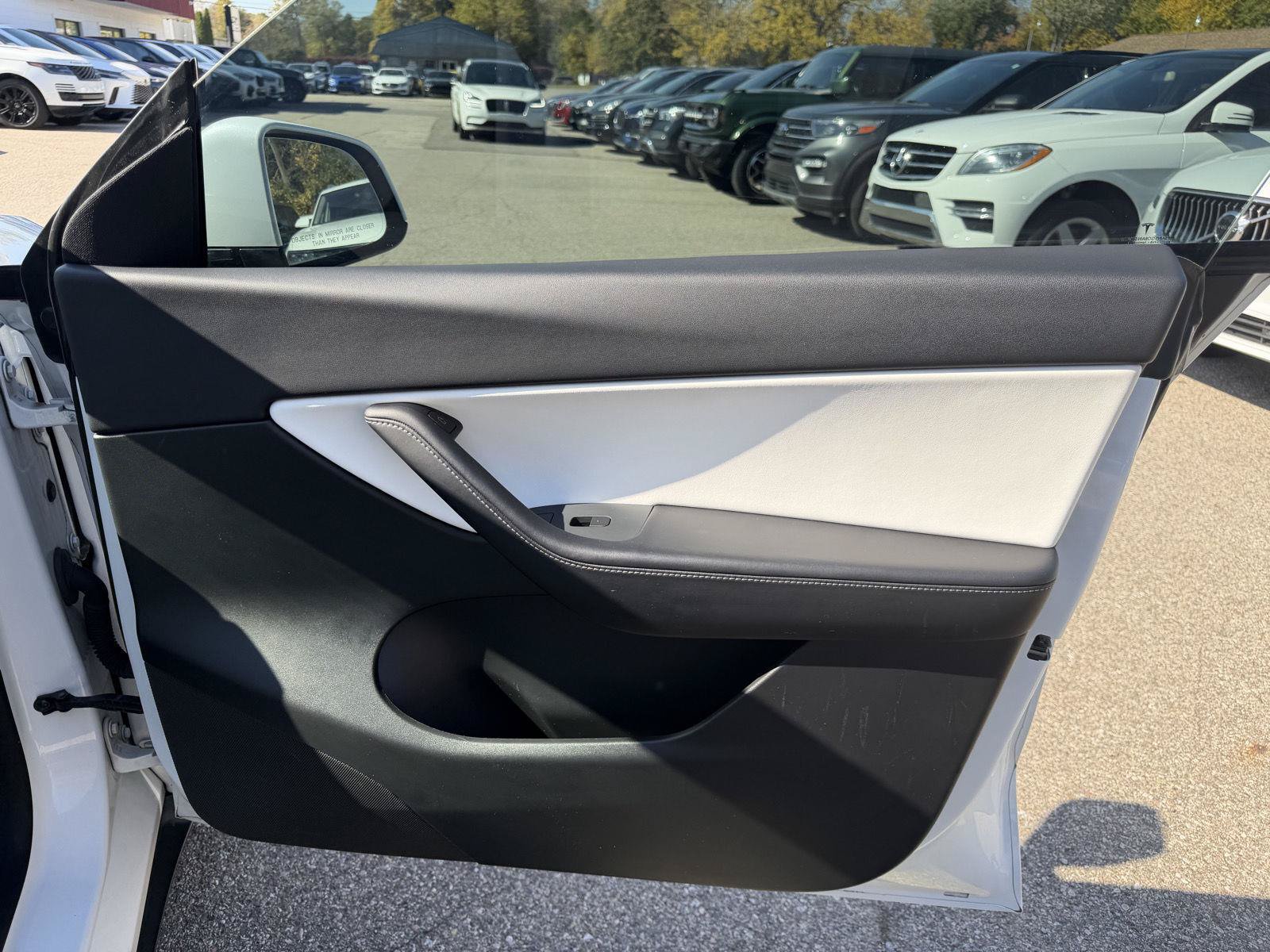 Used 2021 Tesla Model Y Long Range AWD/4WD image 25