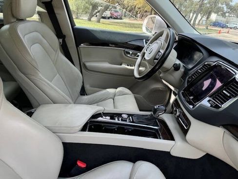 Used 2016 Volvo XC90 T6 Momentum w/ Momentum Plus Package image 36