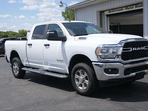 Used 2024 RAM 2500 Big Horn w/ Bed Utility Group AWD/4WD image 4