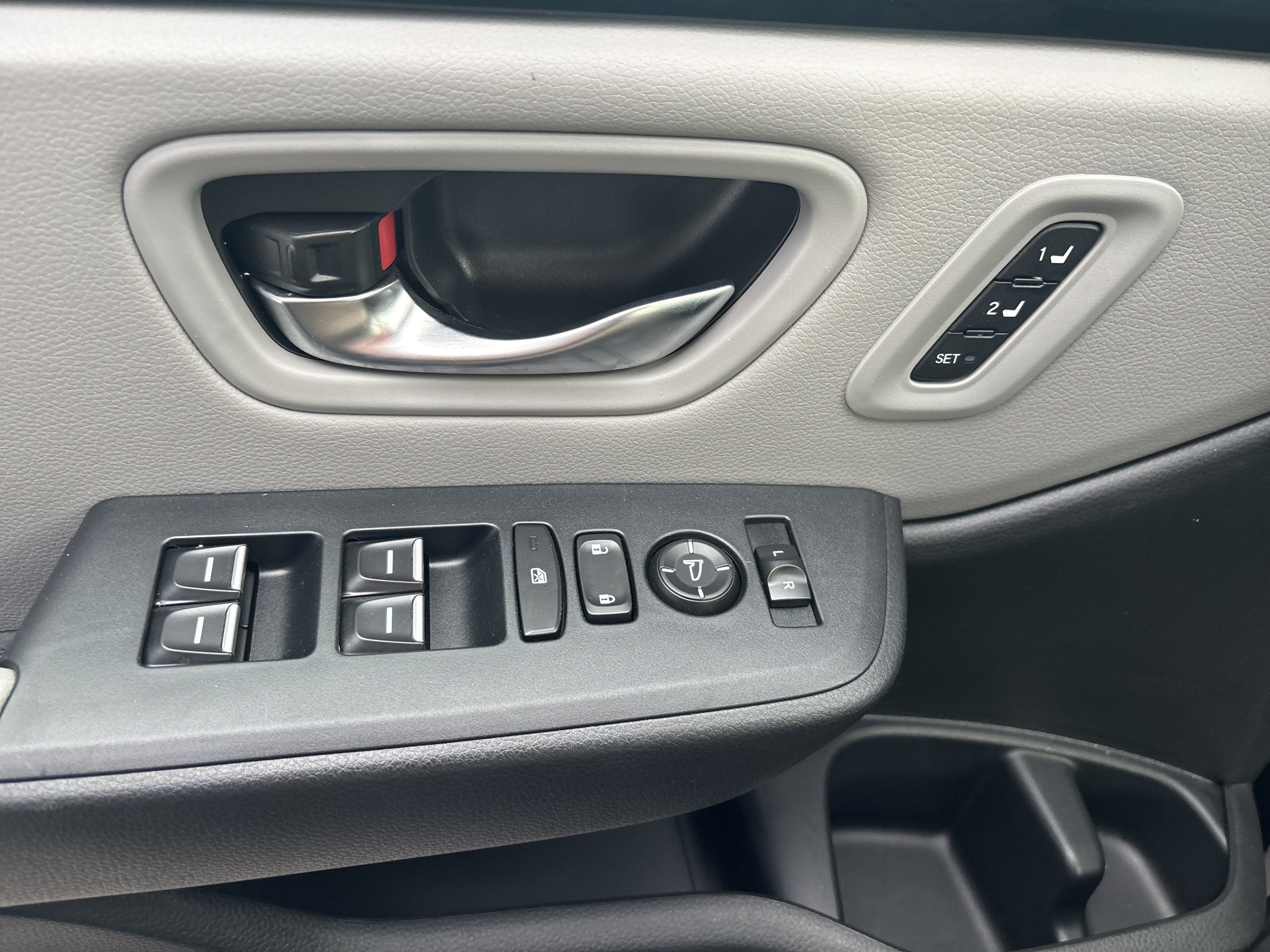 Used 2025 Honda Pilot EX-L image 23