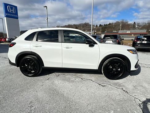 New 2026 Honda HR-V Sport image 3