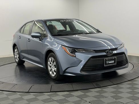 Used 2026 Toyota Corolla LE FWD image 8