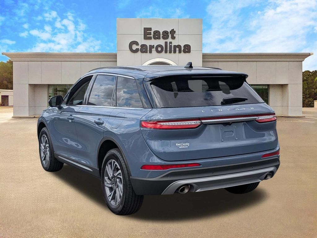 Used 2025 Lincoln Corsair FWD w/ Equipment Group 101A image 5