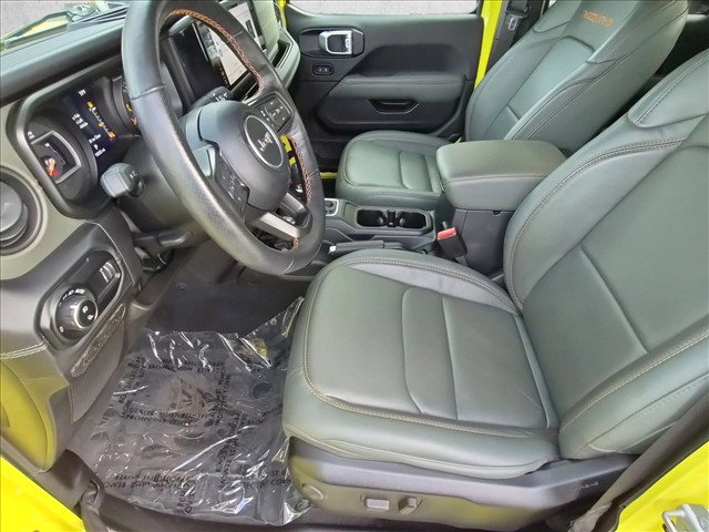 Used 2024 Jeep Gladiator Mojave w/ Technology Group AWD/4WD image 16