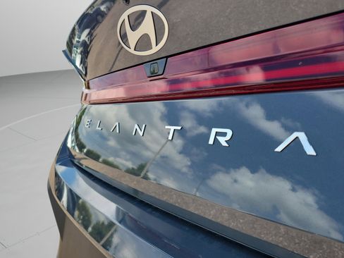 New 2025 Hyundai Elantra Hybrid FWD image 33