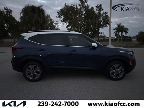 Certified 2024 Kia Seltos S image 7