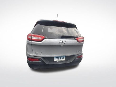 Used 2014 Jeep Cherokee Latitude w/ Comfort/Convenience Group AWD/4WD image 9