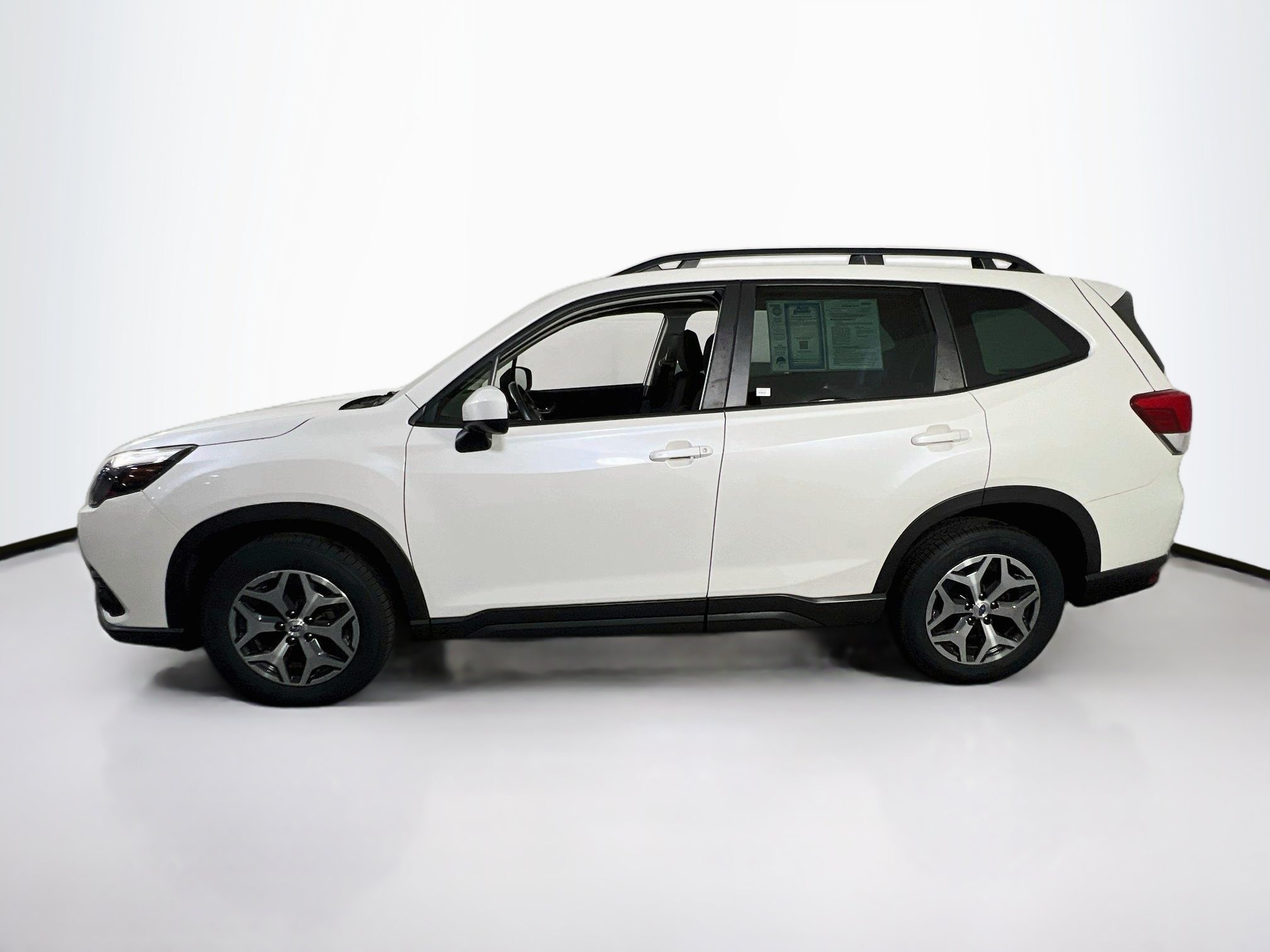 Used 2023 Subaru Forester Premium AWD/4WD image 8