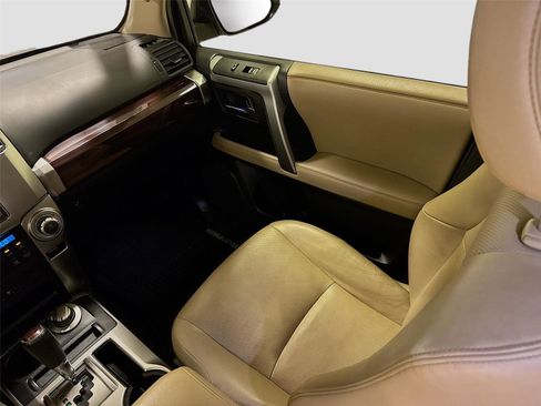 Used 2018 Toyota 4Runner Limited image 23