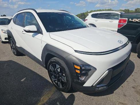 Used 2025 Hyundai Kona SEL image 1