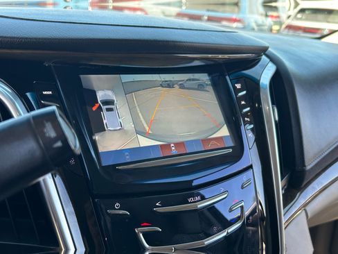 Used 2020 Cadillac Escalade Luxury w/ LPO, Radiant Package AWD/4WD image 29