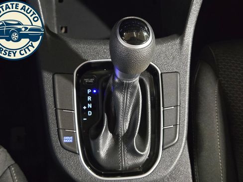 Used 2018 Hyundai Elantra GT FWD image 17