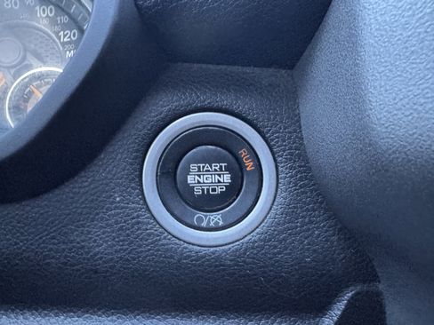 Used 2021 RAM 3500 Big Horn image 25