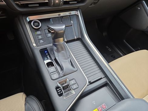 Used 2024 Lexus GX 550 image 22