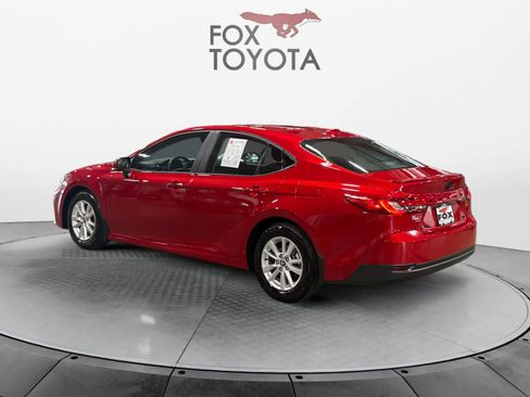 Used 2025 Toyota Camry LE w/ Convenience Package FWD image 4