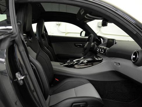 Used 2019 Mercedes-Benz AMG GT C w/ AMG Interior Night Package image 12