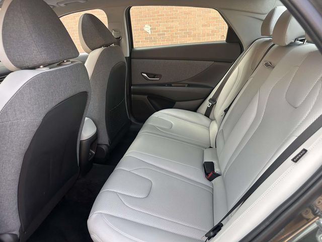 Used 2024 Hyundai Elantra Limited FWD image 20