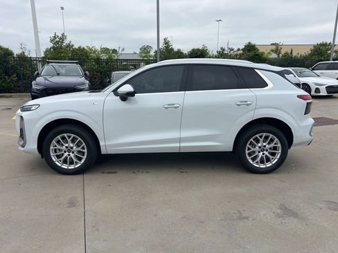 New 2026 Audi Q3 quattro 2.0T AWD/4WD image 3