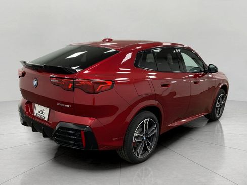 New 2026 BMW X2 xDrive28i image 3