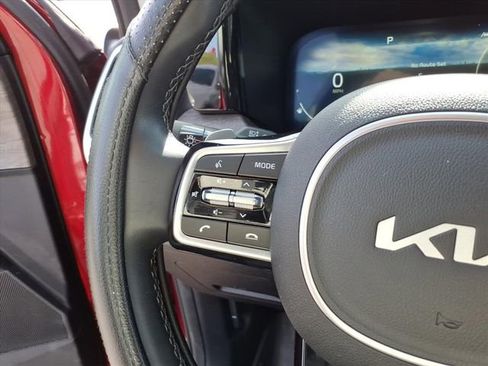 Used 2023 Kia Sorento SX Prestige image 18