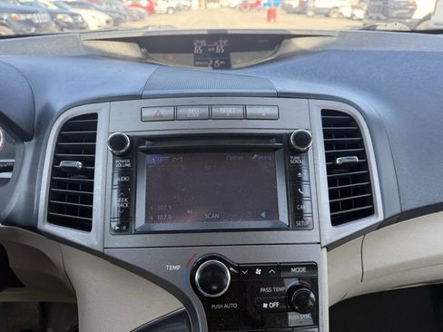 Used 2014 Toyota Venza LE w/ LE Convenience Package image 13