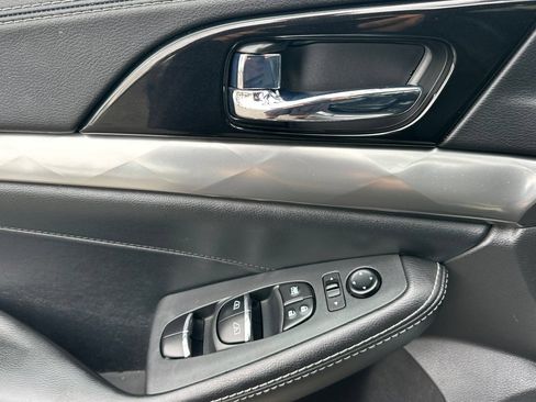 Used 2021 Nissan Maxima 3.5 SV w/ Floor Mat Group FWD image 10