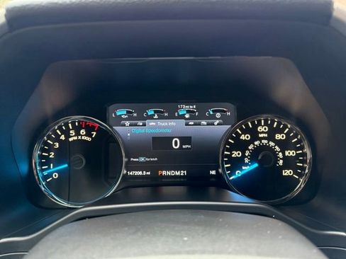 Used 2016 Ford F150 Lariat w/ Equipment Group 502A Luxury image 10