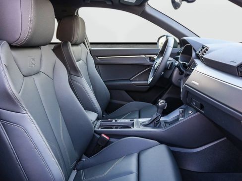 New 2025 Audi Q3 2.0T Premium image 14