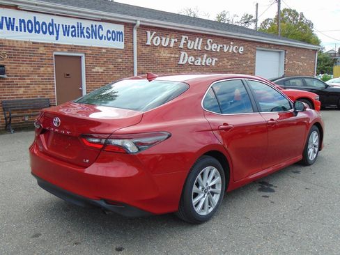 Used 2023 Toyota Camry LE image 5