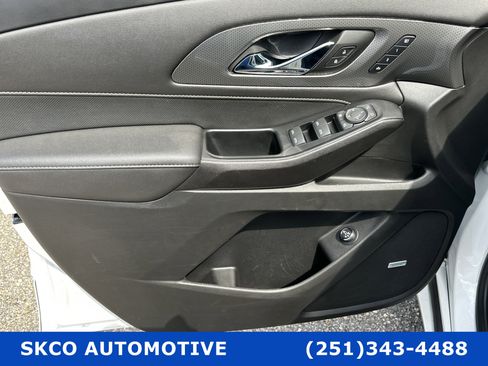 Used 2023 Chevrolet Traverse Premier w/ LPO, Cargo Package image 11