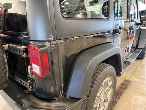 Used 2016 Jeep Wrangler Unlimited Sport AWD/4WD image 25