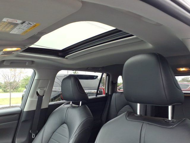 Used 2024 Toyota Highlander XLE AWD/4WD image 26