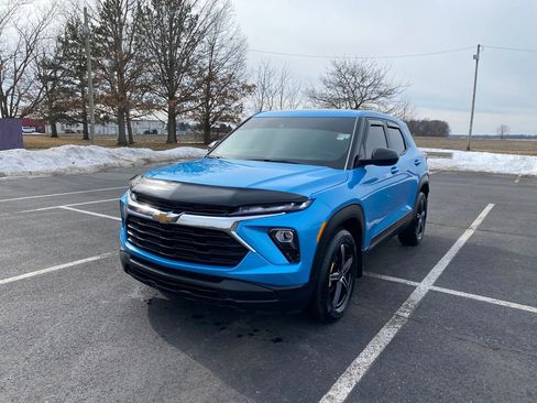 Used 2025 Chevrolet TrailBlazer LS w/ LS Convenience Package image 3