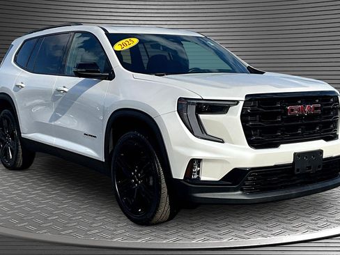 Used 2025 GMC Acadia Elevation w/ Elevation Premium Package image 1