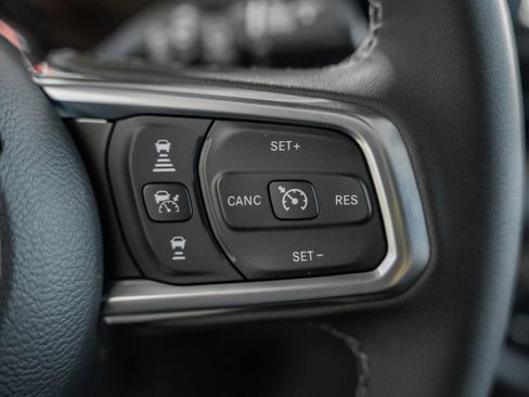 New 2026 Jeep Wrangler Unlimited Sahara AWD/4WD image 29