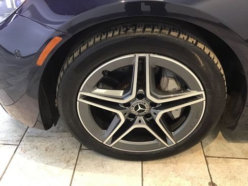 Used 2022 Mercedes-Benz E 350 4MATIC Sedan w/ AMG Line Exterior image 9