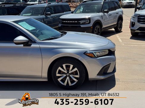Used 2022 Honda Civic LX image 4
