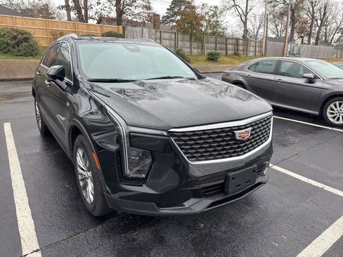 Used 2025 Cadillac XT4 Premium Luxury image 1