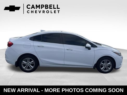 Used 2018 Chevrolet Cruze LT FWD image 6